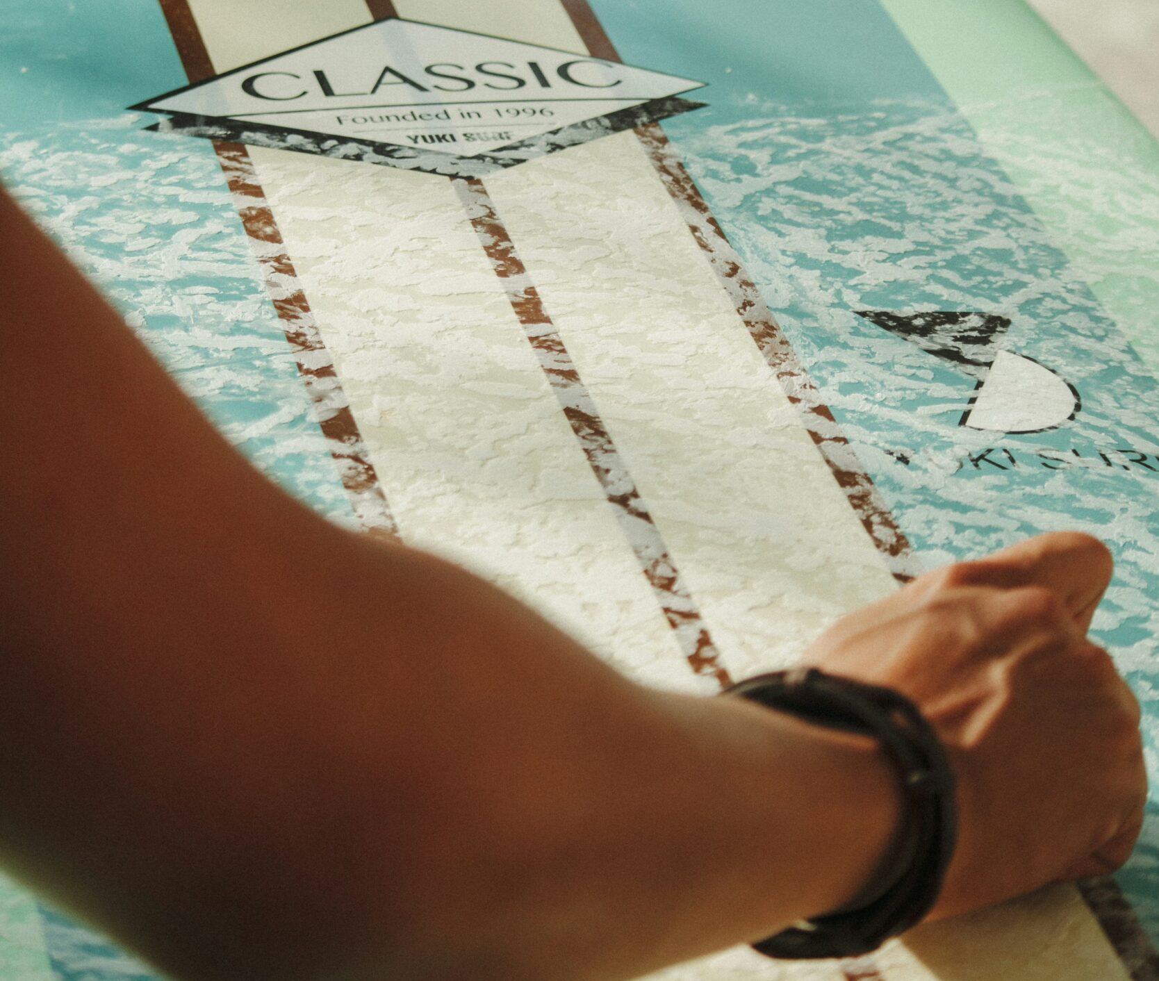 Surf Wax: Your Grip on the Waves – Essential Tips for a Killer Wax Job